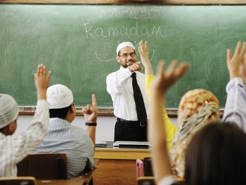 QMİ rəsmisinin təklifi fikirləri haçaladı - Ayrıca dini fənnə nə ehtiyac?!