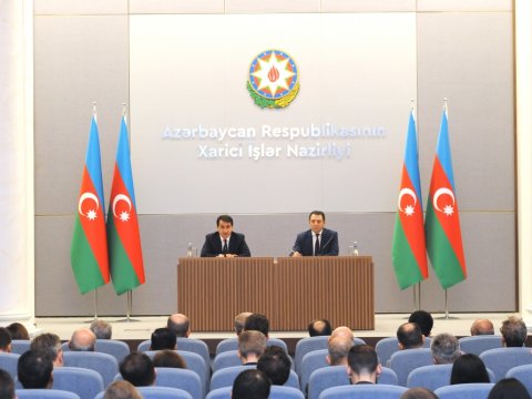 Faydalı qazıntı yataqlarımız qanunsuz istismar edilib - Hikmət Hacıyev