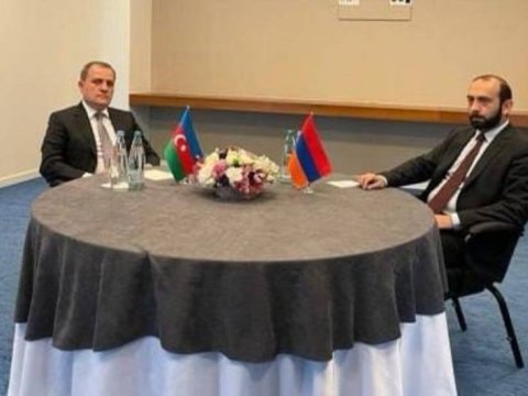 Ceyhun Bayramov yaxın vaxtlarda Mirzoyanla görüşəcək 