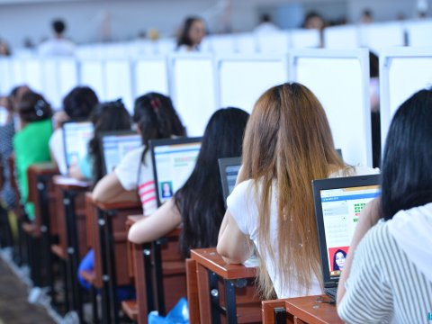 Bu rayonlarda müəllimlərin yarıdan çoxu imtahandan kəsilib