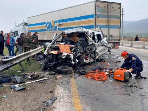 Dəhşətli qəzada yaralanan TIR sürücüsünün SON DURUMU