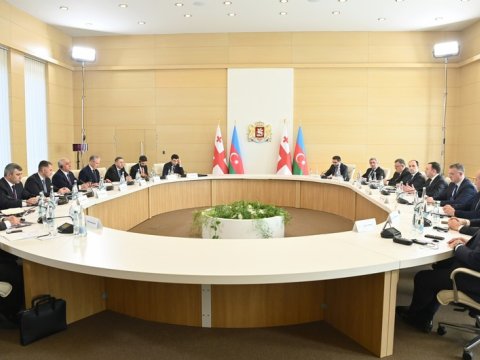 Əli Əsədov Qaribaşvili ilə birgə iclas keçirdi