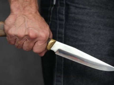 Bakıda ər arvadını BIÇAQLADI