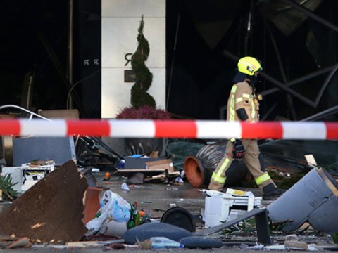 Dünyanın ən böyük akvariumu partlayıb - VİDEO