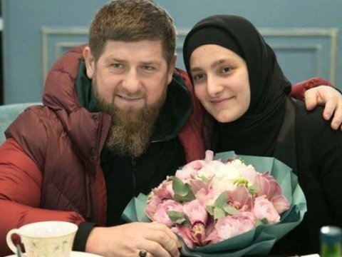 Kadırovun qızları “qara siyahı”ya salındı