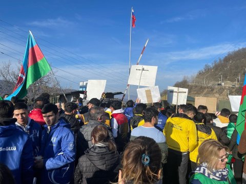 İsrail mətbuatı Laçın yolundakı aksiyadan YAZDI