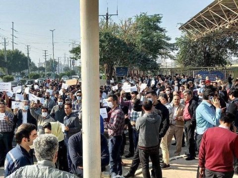 İranda neftçilər də etiraz aksiyalarına qoşuldu - FOTOLAR