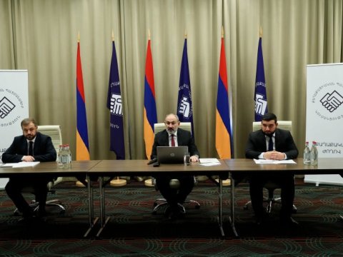 Paşinyan komandasını Azərbaycanla sərhədə topladı 