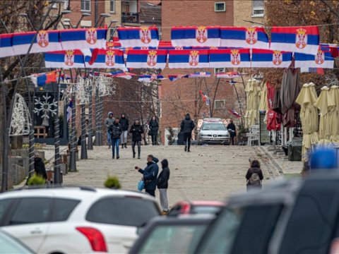 Serblər Kosovoda yenidən barrikadalar qurub 