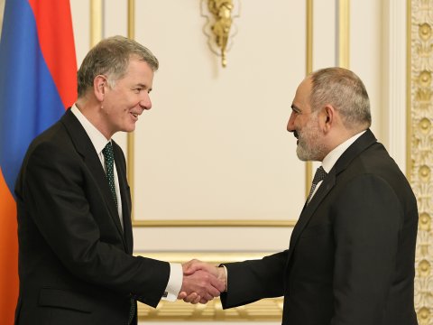 Britaniya kəşfiyyatının şefi İrəvana niyə gəlmişdi... - Politoloq üç ehtimal irəli sürdü