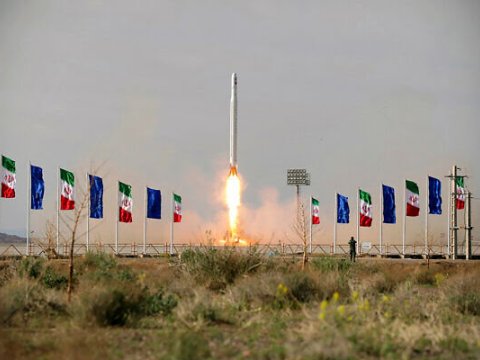 İran ilin sonuna kimi iki peyk buraxacaq 