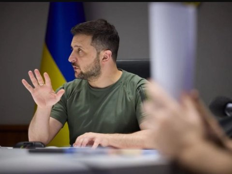 Zelenski ordu rəhbərliyini topladı - Belarusla bağlı müzakirə