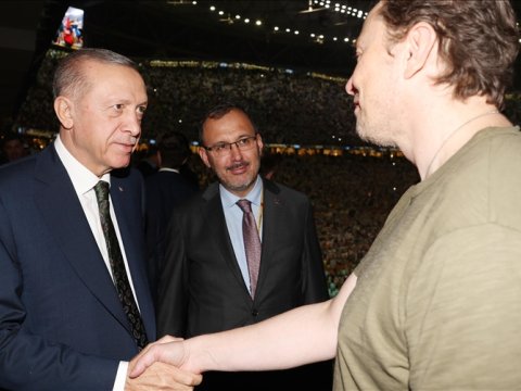 Ərdoğan İlon Maskla görüşdü 