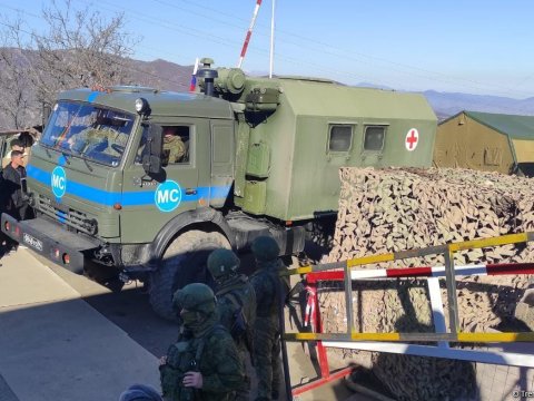 Sülhməramlı ailəsinin Laçın yolundan keçməsinə icazə verildi - VİDEO