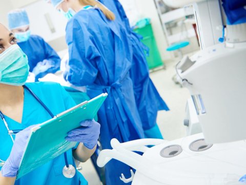 Azərbaycanda neçə tibb işçisi var?