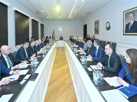 Nazir rektorları topladı - MİQ imtahanları müzakirə edildi