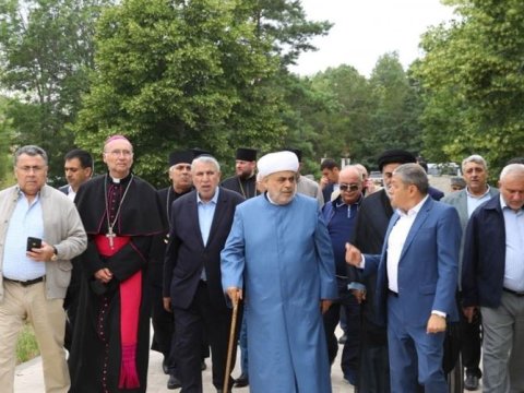 Azərbaycandakı dini rəhbərlərdən erməni kilsəsinə ÇAĞIRIŞ