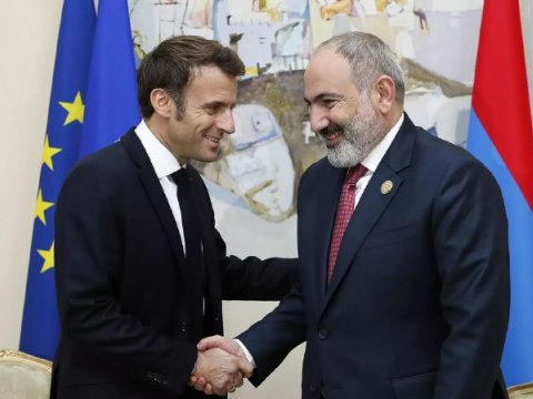 Paşinyan Makronun ad gününü belə təbrik etdi