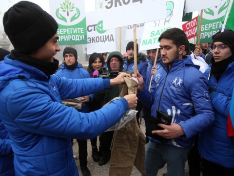 Aksiya iştirakçılarına isti geyimlər paylanıldı - FOTOLAR