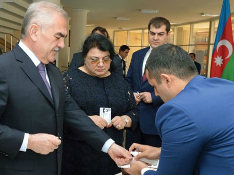 Vasif Talıbovun dosyesi: fabrikdən Ali Məclisə gedən YOL