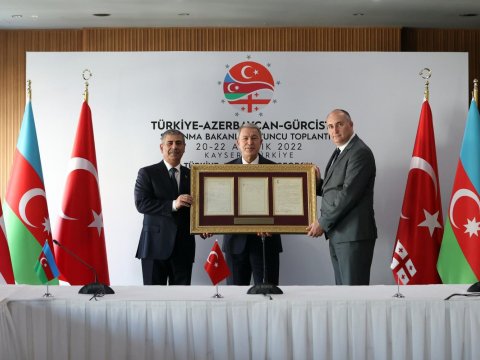 Müdafiə nazirləri yekun sənəd imzaladı - FOTOLAR 