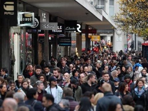 ABŞ əhalisi bir ildə 1,2 milyon nəfər ARTIB