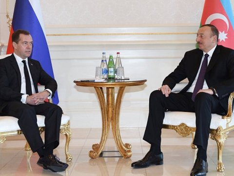 Medvedev İlham Əliyevə məktub GÖNDƏRDİ