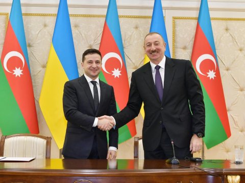 Zelenski İlham Əliyevi təbrik etdi
