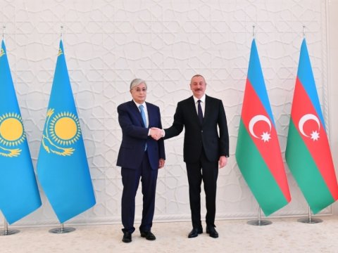 Tokayev İlham Əliyevə zəng etdi