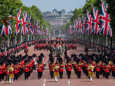 Britaniya hərbi xərclərini 1 milyard artıracaq 