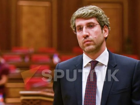 Sarkisyanın qohumu ədliyyə naziri təyin edildi
