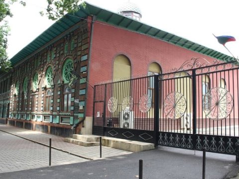 Məsciddə möhürü yerə atıb, söyüş söydü - HƏBS EDİLDİ