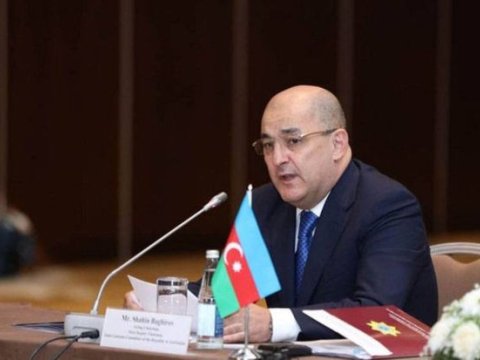 Baş Gömrük İdarəsinin rəisi işdən çıxarıldı