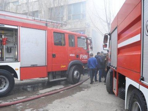 Lənkəranda yaşayış binası yanıb