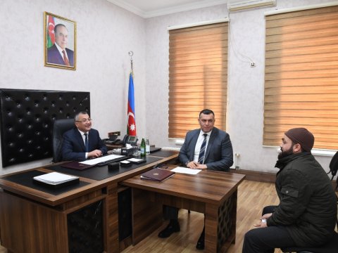 Dövlət Komitəsinin sədri vətəndaşları qəbul edib