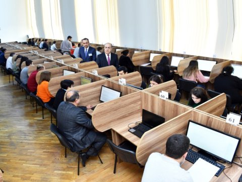 Ədliyyə orqanlarına qəbulla bağlı test imtahanı keçirilib