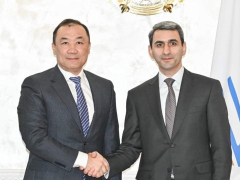 Rövşən Rüstəmov qazaxıstanlı həmkarı ilə görüşdü