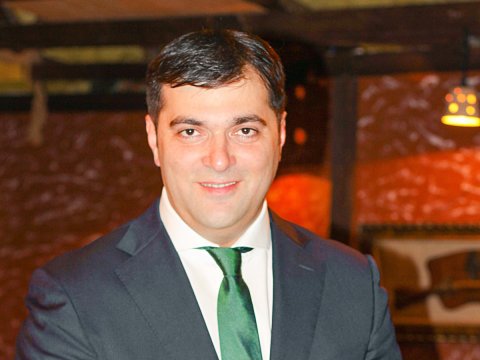 Emin Musaviyə “Əməkdar jurnalist” adı verildi