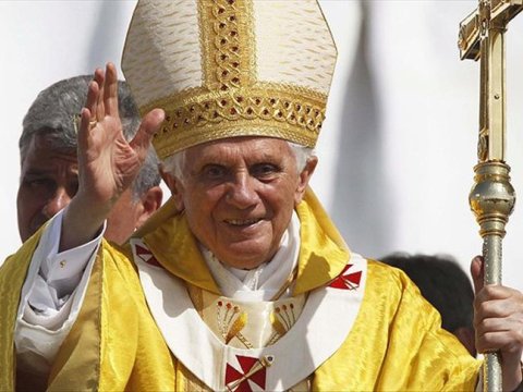 Keçmiş papa ölüm ayağındadır