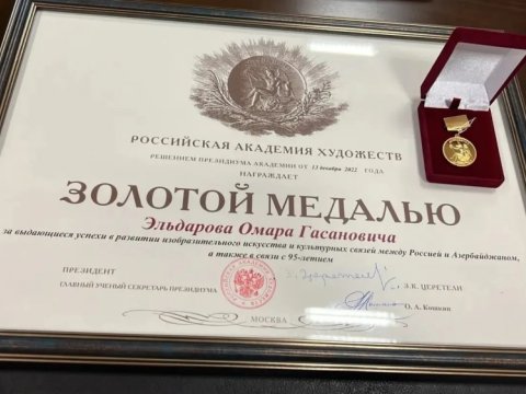 Rusiya Ömər Eldarovu “Qızıl medal”la təltif etdi