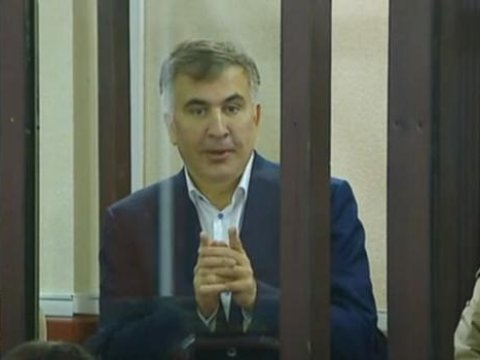 Saakaşvilinin məhkəməsidir - Bu dəfə həkimlər dindiriləcək