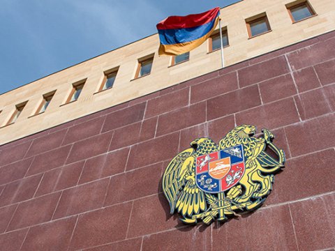 Ermənistanda hərbi hissənin ərazilərini satan məmur həbs olundu