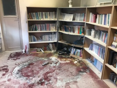 İranda universitet binası YANDIRILDI