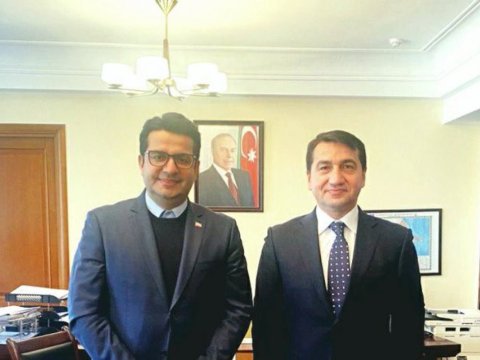 Hikmət Hacıyev İran səfiri ilə görüşdü 