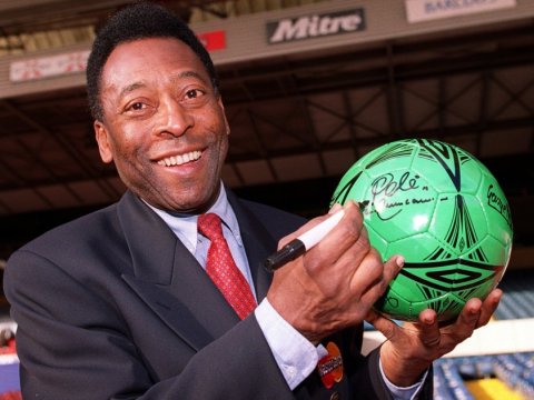 Əfsanəvi futbolçu Pele VƏFAT ETDİ 