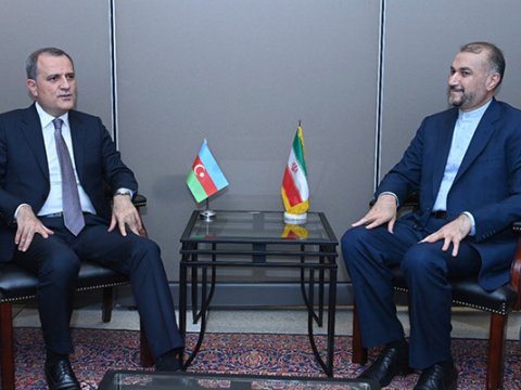 Nazirlər Azərbaycan-İran arasındakı son vəziyyəti müzakirə etdilər