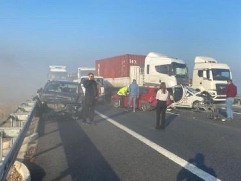 Türkiyədə zəncirvari qəza - 10 maşın toqquşdu, yaralananlar var