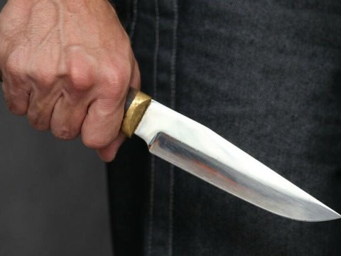 Gənc oğlan özünü bıçaqlayaraq intihar etdi