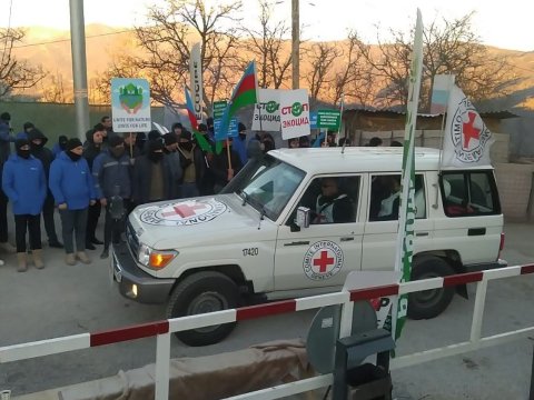 BQXK-nın daha 3 maşını Laçın yolundan maneəsiz keçdi