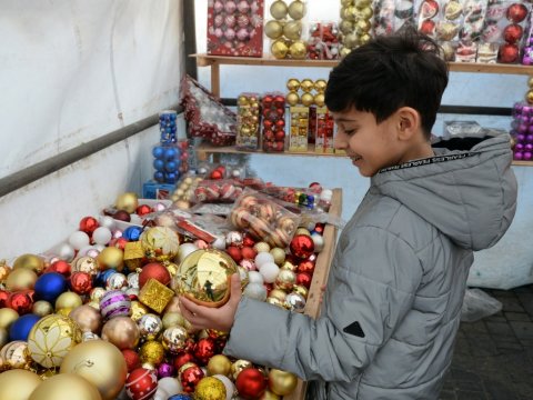 Bakıdakı bayram yarmarkaları YIĞIŞDIRILDI